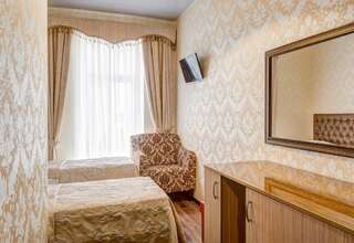 Гостиница  Наири Волгоград Стандартный двухместный номер с 2 отдельными кроватями-2
